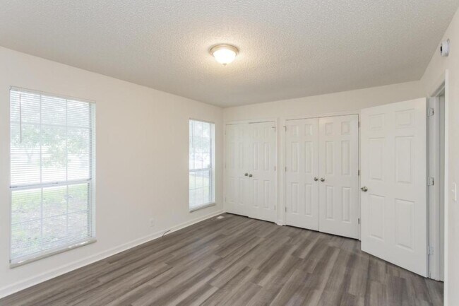 Building Photo - 3104 Kinwood Dr