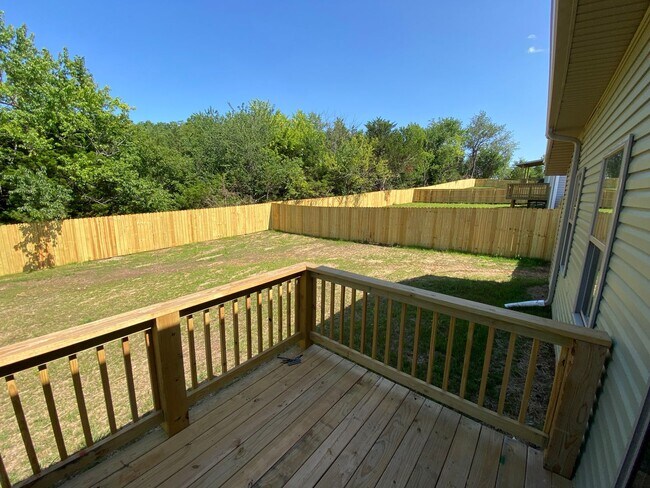 Building Photo - Great spacious home in Willard