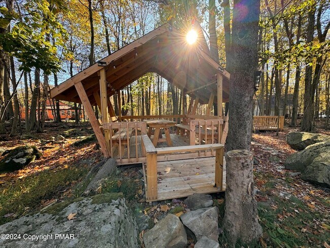 Building Photo - 2933 Melody Ln