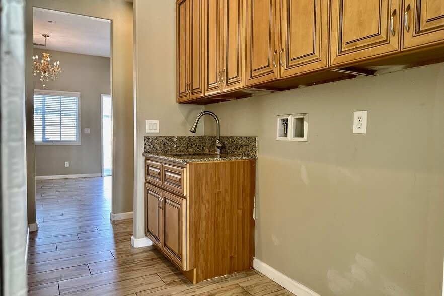 washer/dryer - 16628 Atlas Ln