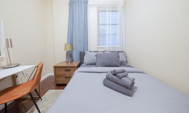 Building Photo - 5 W 101st St