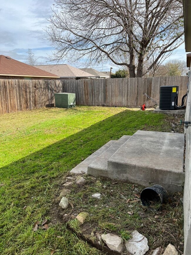 Building Photo - BEAUTIFULLY MAINTAINED  | ONE STORY  |  OPEN CONCEPT  |  GREAT LOCATION: 1604 & SHAENFIELD