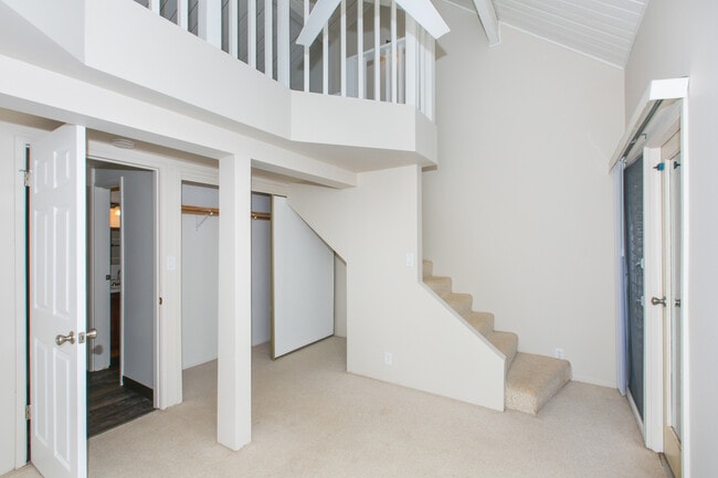 Building Photo - 95-146-146 Kipapa Dr