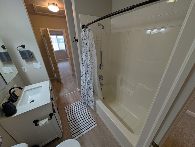 Building Photo - 4514 Laramie St