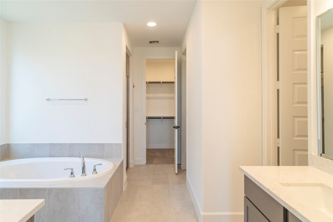 Building Photo - 29856 Smoky Ridge Rd