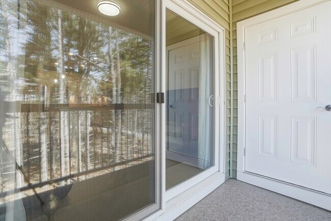 Building Photo - 4 Winslow Ln