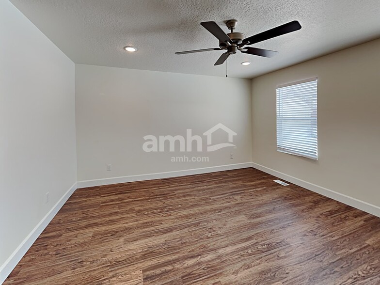 Building Photo - 6047 W Arranmore Dr