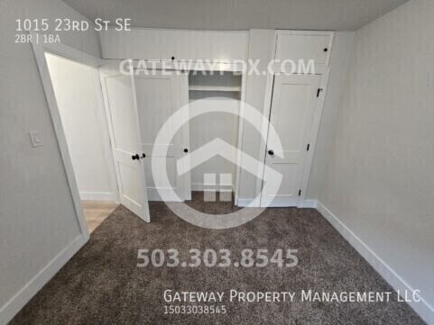 Building Photo - 1015 23rd St SE