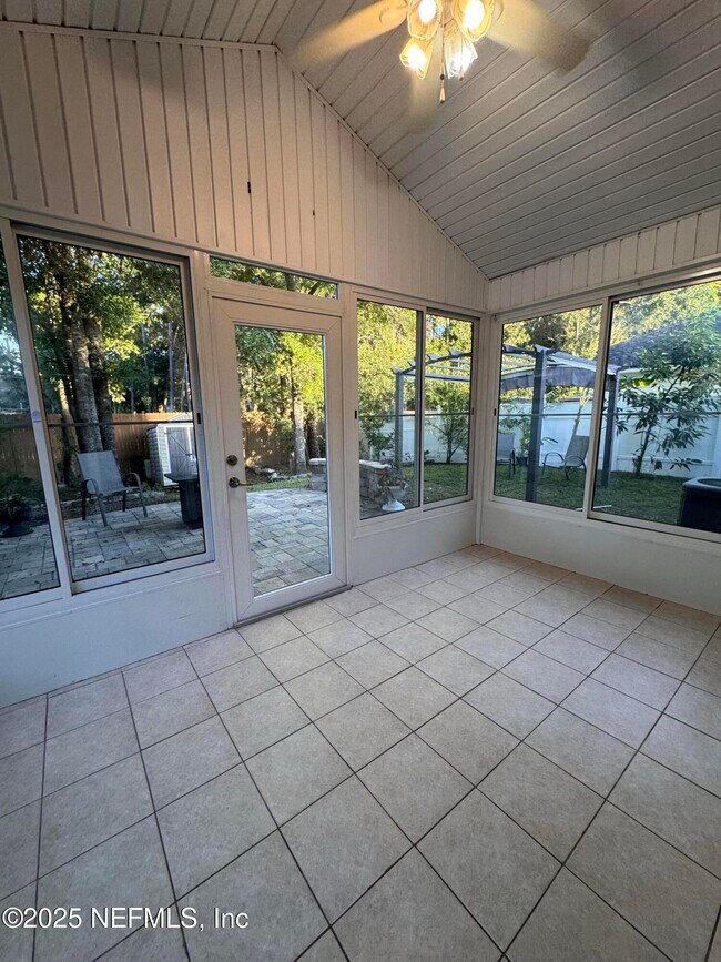 Building Photo - 6675 Morse Glen Ln