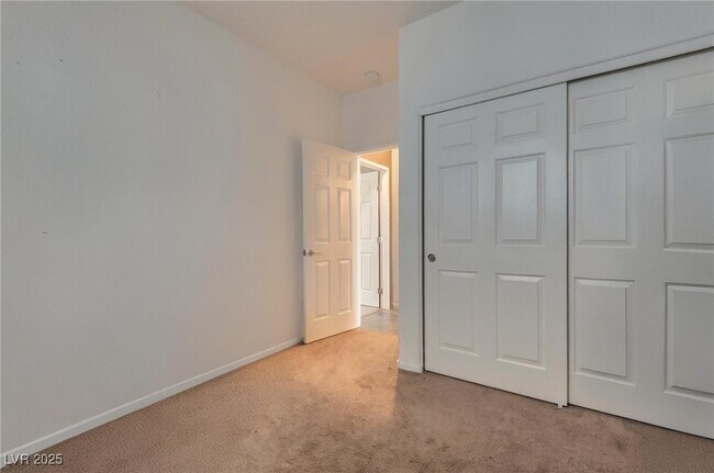 Building Photo - 10589 Acacia Park Pl