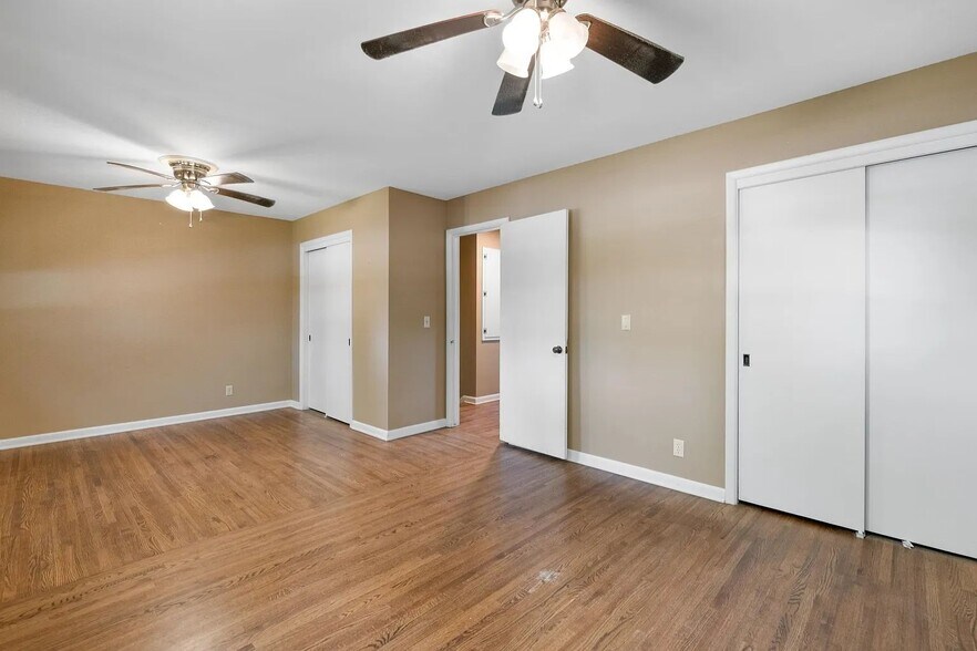 Building Photo - 8114 E Mockingbird St