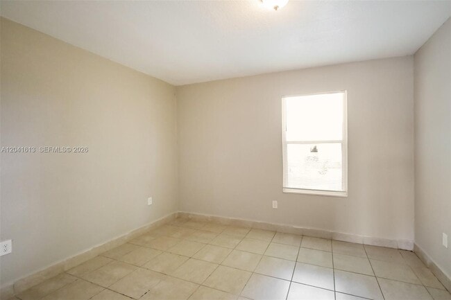 Building Photo - 3333 NW 32nd Ct