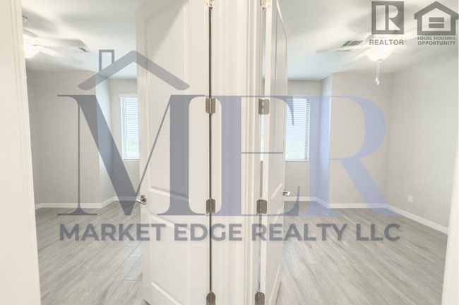 Building Photo - 3Bed/2Bath Home at I-17/Carefree Hwy! $2195 MOVE-IN SPECIAL! Ready for Immediate Move-In!