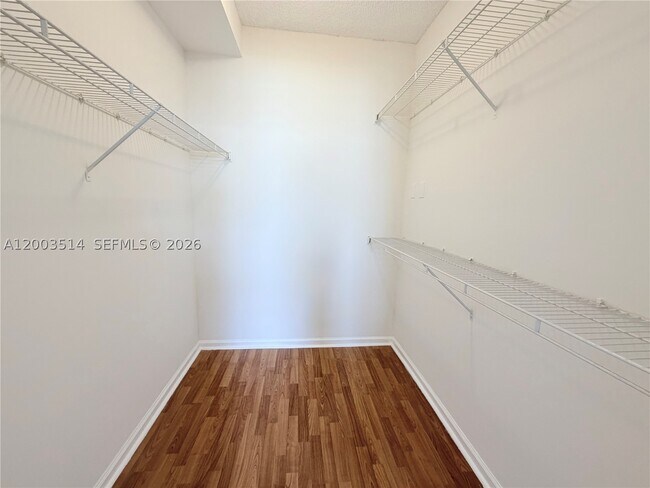 Building Photo - 17100 N Bay Rd