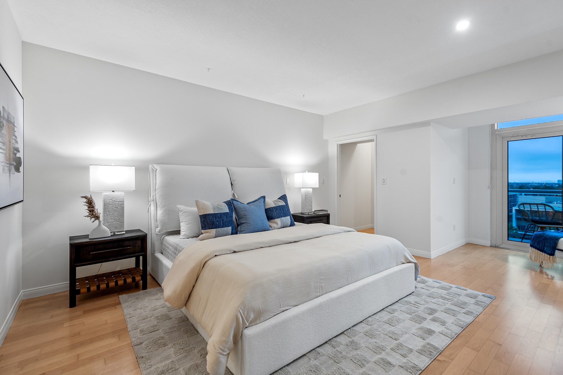 Building Photo - 13600 MARINA POINTE Dr