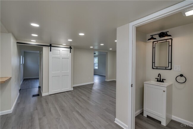 Building Photo - 29538 Maple St