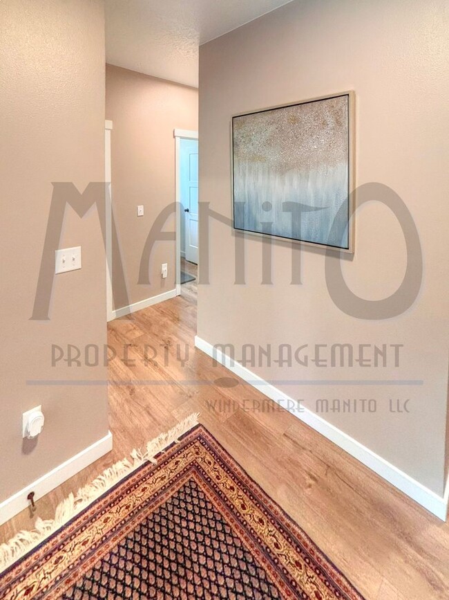 Building Photo - Beautiful South Hill Rancher