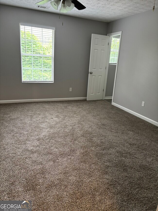 Building Photo - 5739 Windfall Ln
