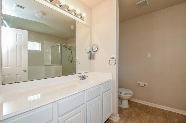 Building Photo - 7218 Fox Hall Ln