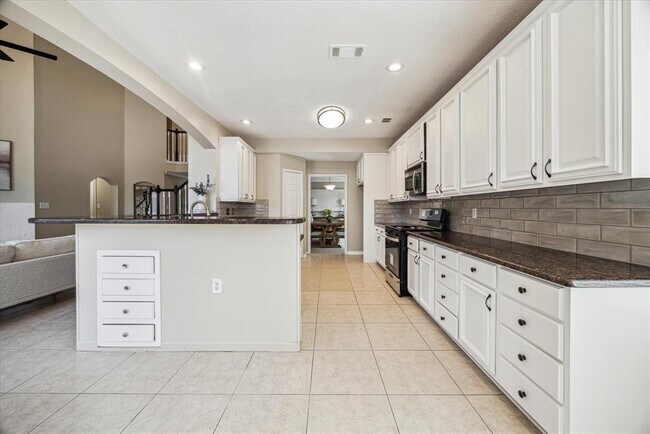 Building Photo - 17426 Little Riata Dr