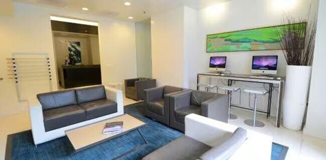 Building Photo - 356 Third Street-GO ID1039923P