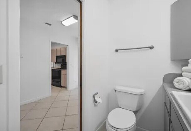 Building Photo - 1360 SW Albatross Way