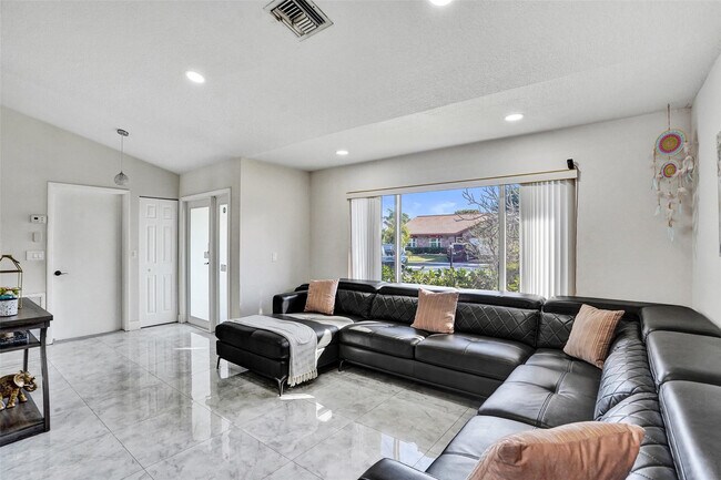 Building Photo - 7909 NW 19th St