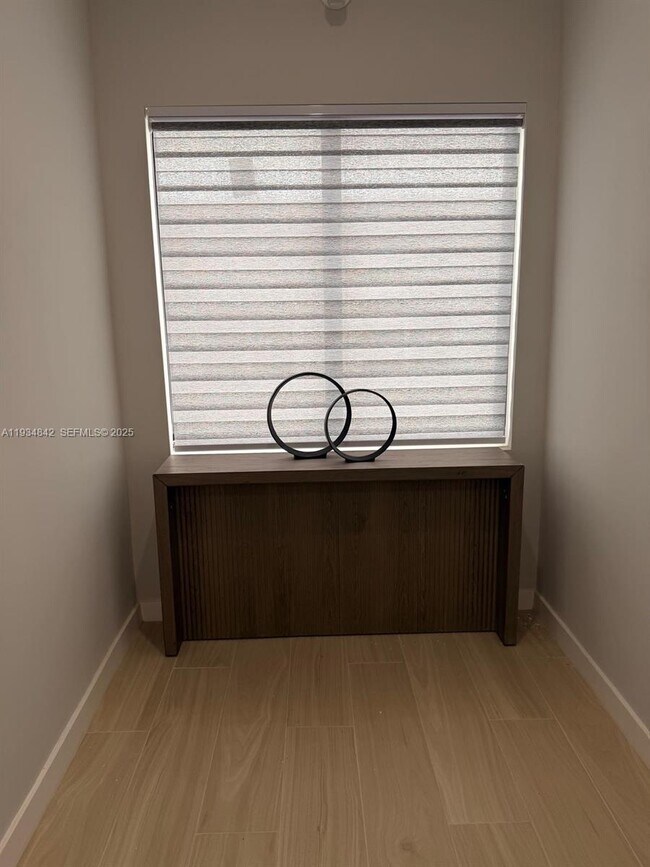 Building Photo - 2436 SW 7th St