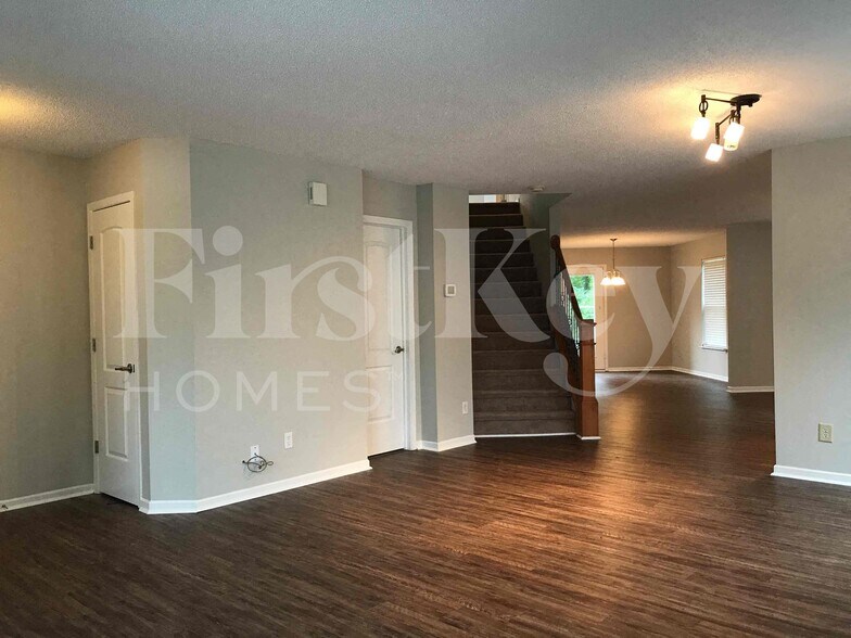 Building Photo - 6318 Cascade Cir