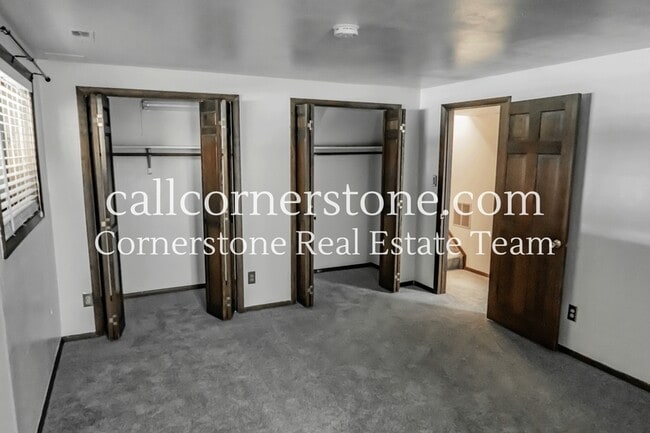 Building Photo - 3427 Clubheights Dr