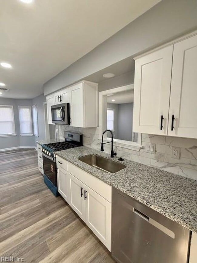 Building Photo - House For Rent Virginia Beach