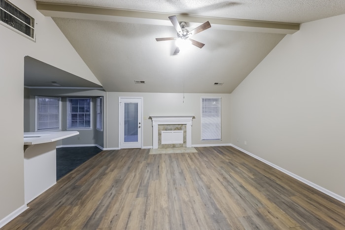 Building Photo - 100 Springview Ln