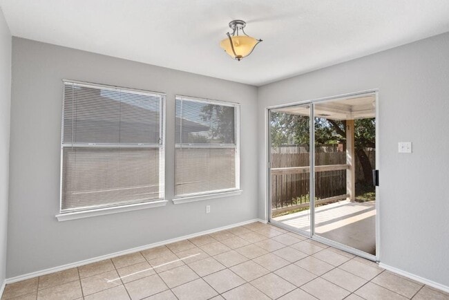 Building Photo - 1514 Royce Ln