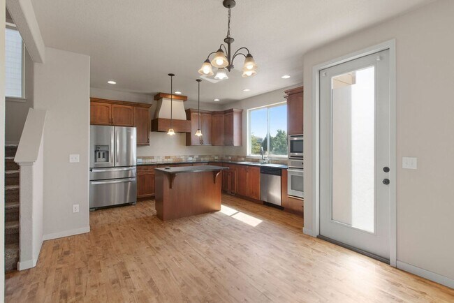 Building Photo - 4406 Cypress St