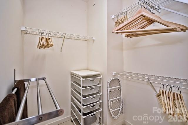 Building Photo - 318 Viburnum Way Ct