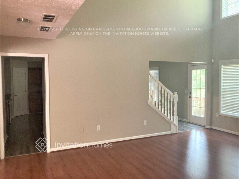 Building Photo - 3586 Valley Bluff Ln