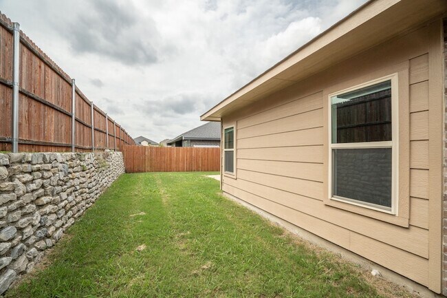 Building Photo - 109 Columbia St