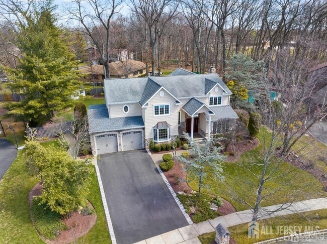 Building Photo - 4 Rebel Run Dr