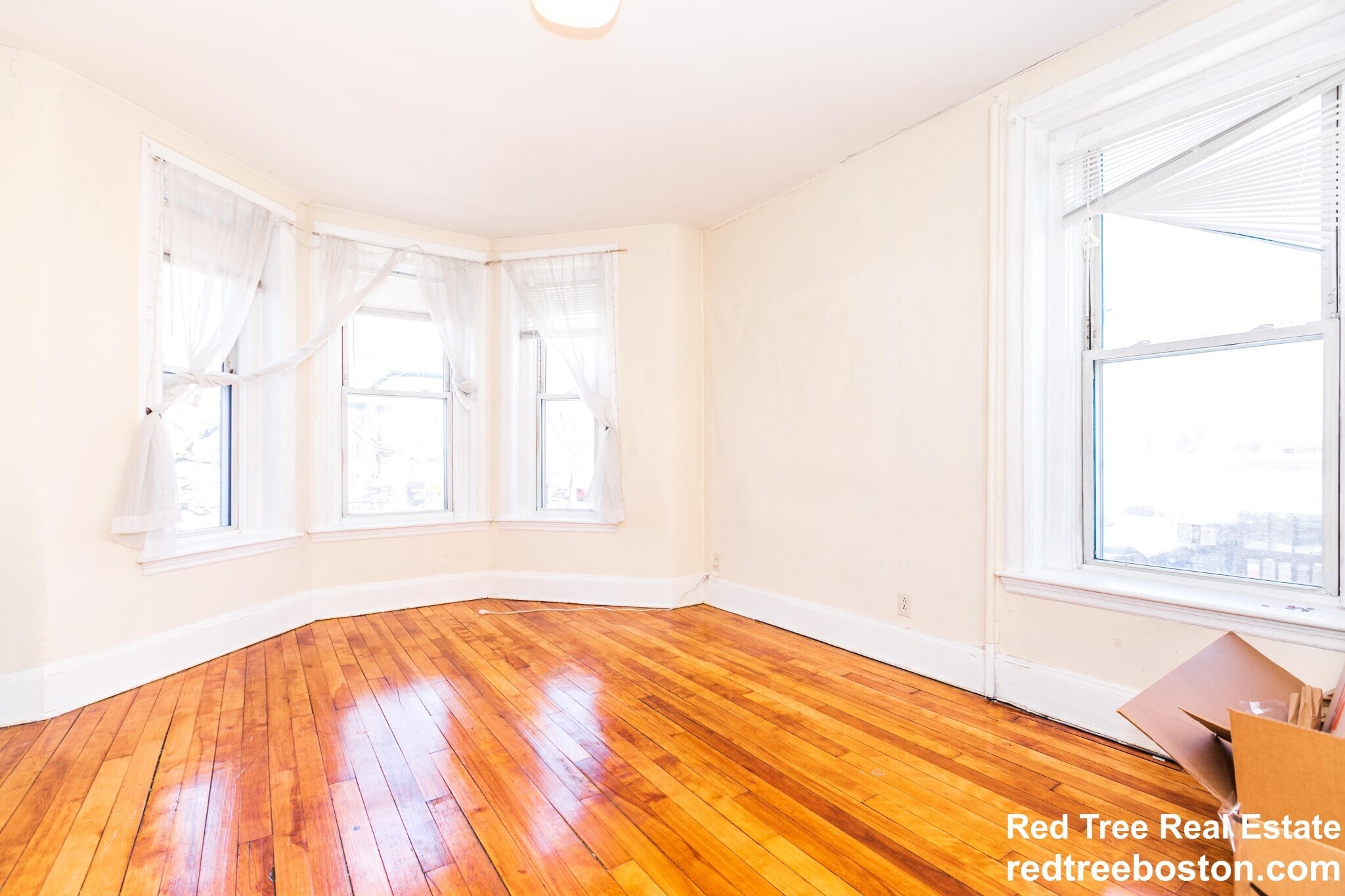 Building Photo - 1284 Commonwealth Ave