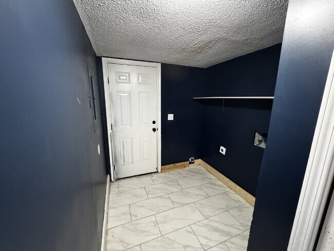 Building Photo - Home for Rent