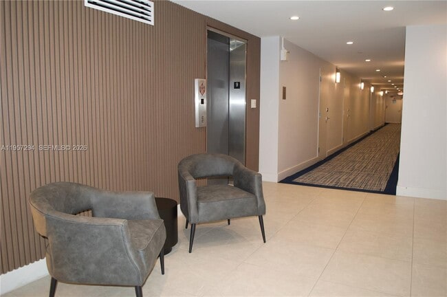 Building Photo - 1370 S Ocean Blvd