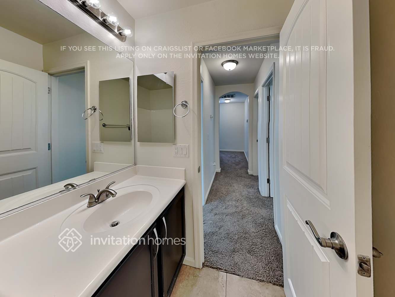 Building Photo - 1443 S Ponderosa Dr