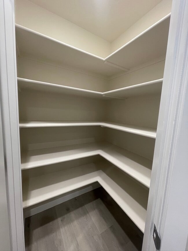 Building Photo - 1581 Witt St