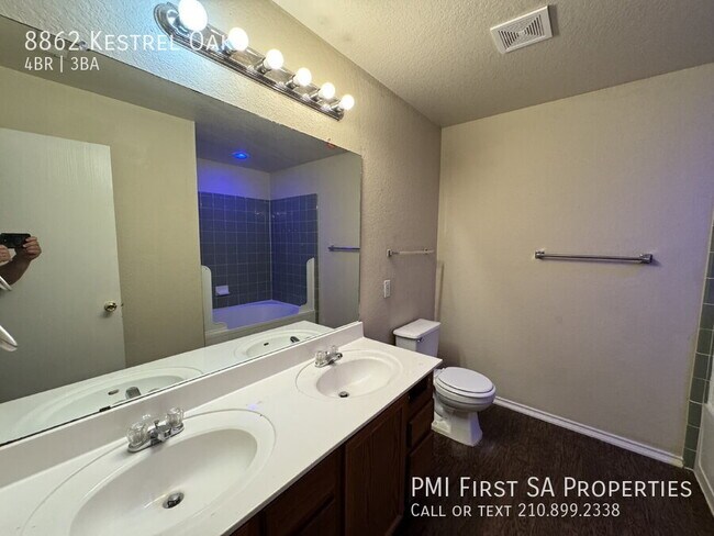 Building Photo - 8862 Kestrel Oak