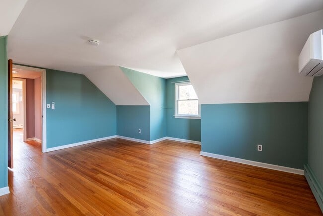 Building Photo - 20 Grove Pl