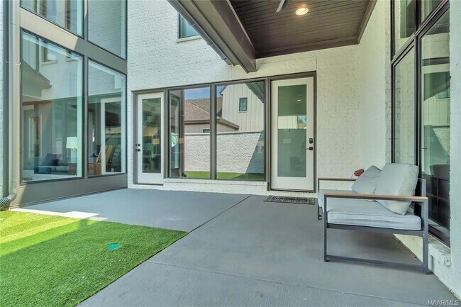 Building Photo - 7132 Fain Park Dr