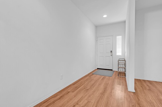 Building Photo - 4896 Stits Cir