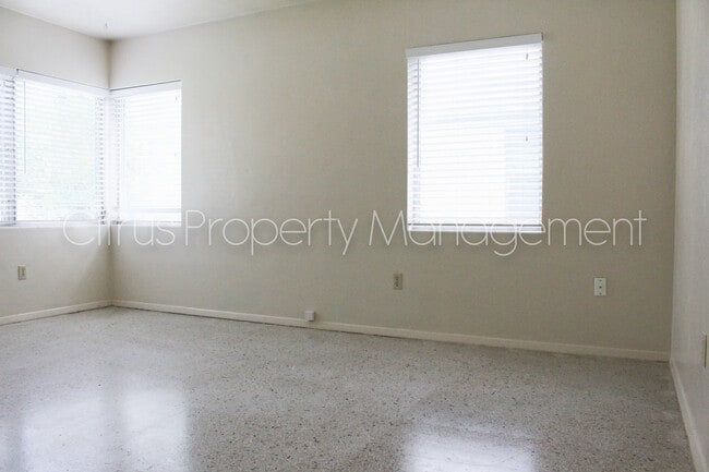 Building Photo - Two Bedroom Duplex