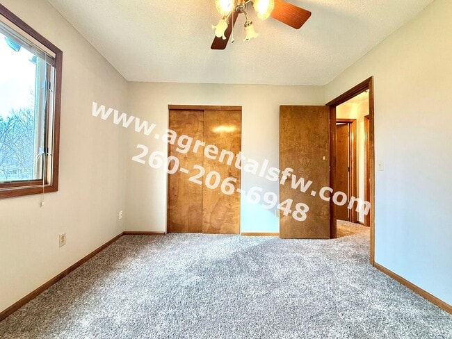 Building Photo - 3 Bedroom House