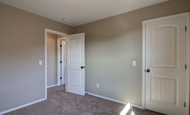 Building Photo - Beautiful 4 Bedroom Rental Home with fully fenced yard!